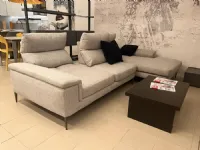 Divano Con penisola modello Astor di Samoa a prezzi outlet