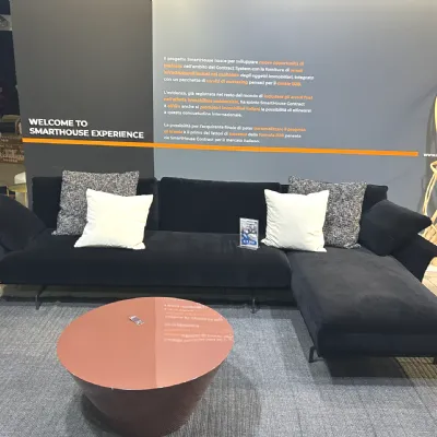 Divano in Tessuto stile design modello Avant apr�s saba scontato - 33%