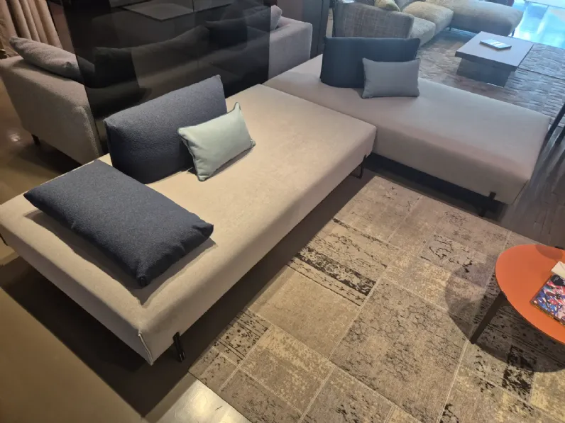 Divano in Tessuto stile design modello Bacio scontato - 49%