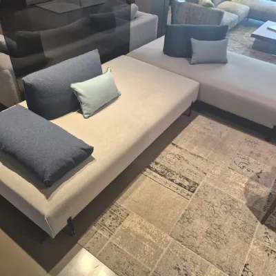 Divano in Tessuto stile design modello Bacio scontato - 49%