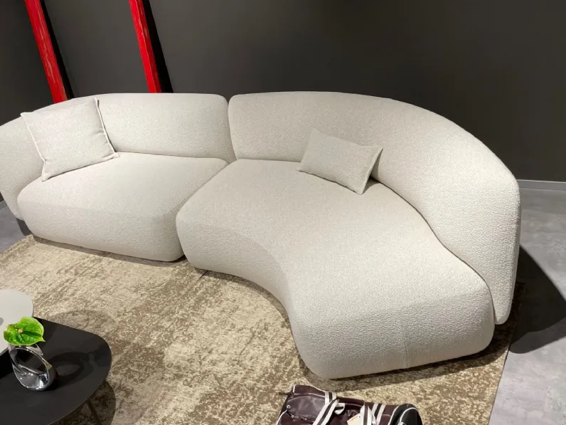Divano Blossom Novamobili in Tessuto a 3999€. Un must per la tua casa!