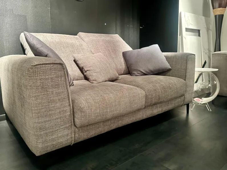 Divano Capri tessuto in poliuretano  Rosini in Offerta Outlet