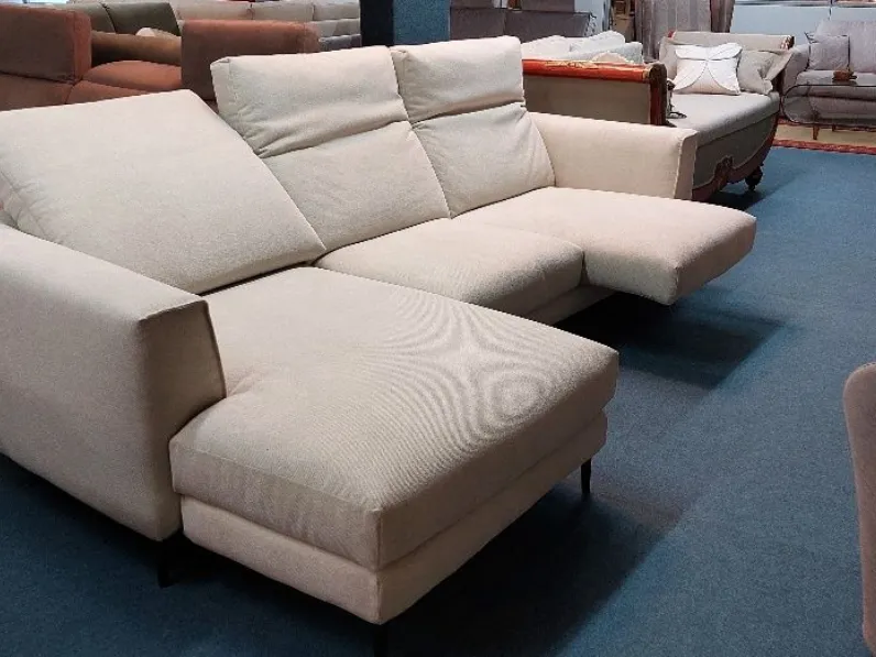 Divano Con penisola Capri Rosini in Offerta Outlet a 3990 Euro