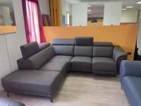 Divano in Pelle stile moderno modello Charleston scontato - 22%