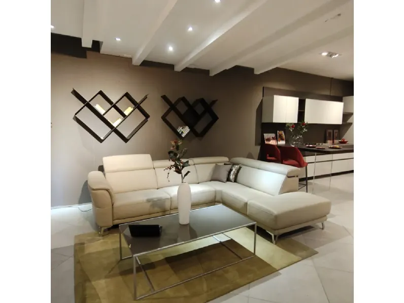 Divano Charleston di Nicoletti home in stile moderno a prezzo Outlet
