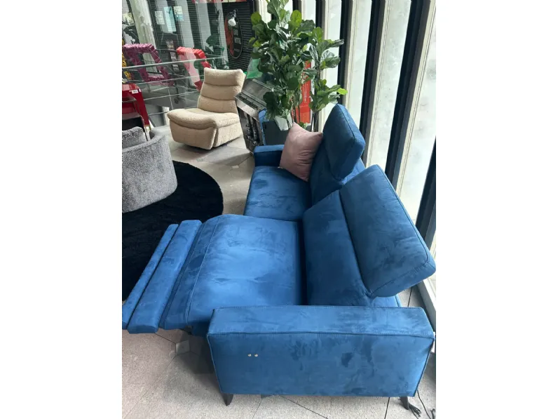 Divano Christopher movimento relax di Le comfort in stile moderno a prezzo Outlet