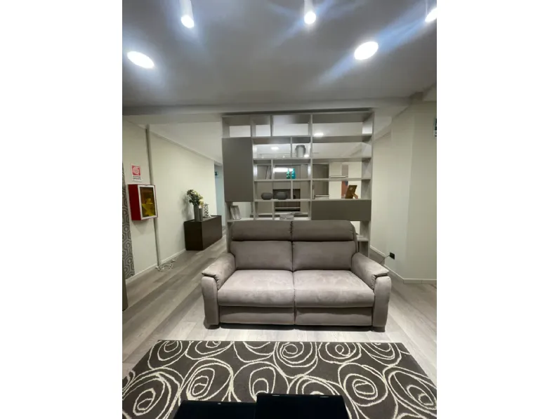 Divano Lineare Cincinnati Nicoletti home in Offerta Outlet a 1680 Euro