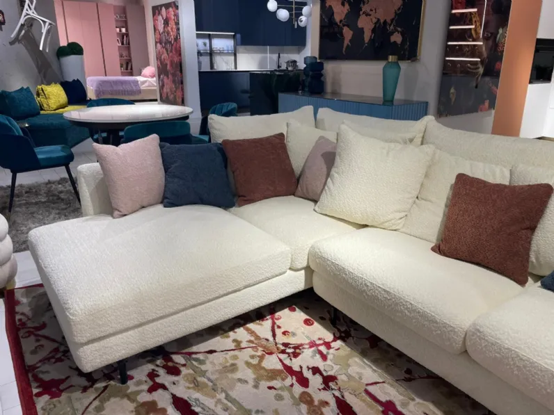 Divano Clark Collezione esclusiva a PREZZO OUTLET scontato del 50%