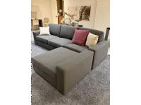 Divano con penisola artigianale. Comodo, sconto 38%. Prezzi outlet!