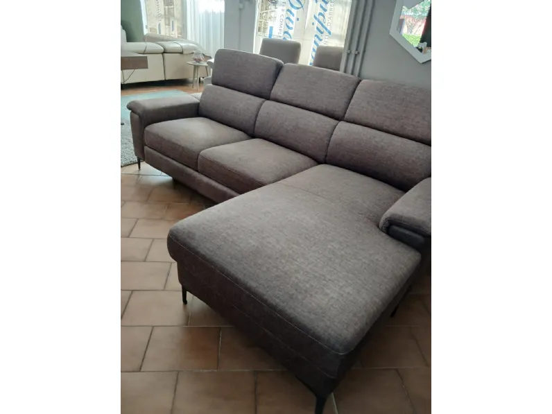 Divano Con penisola Desiree' Tancredi in Offerta Outlet a 1500 Euro