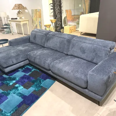 Divano da 4 posti modello Divano harvey con chaise longue di Le comfort scontato
