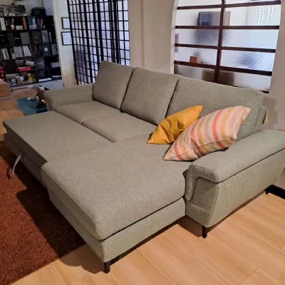 Divano in Tessuto stile moderno modello Divano modello cupido con chaise longue e pedana estraibile scontato - 50%
