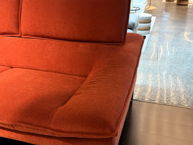 Divano Con penisola Flan con chaise longue Calia in Offerta Outlet a 3490 Euro