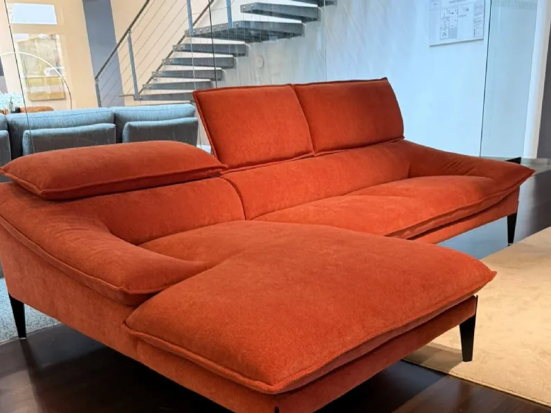 Divano Con penisola Flan con chaise longue Calia in Offerta Outlet a 3490 Euro