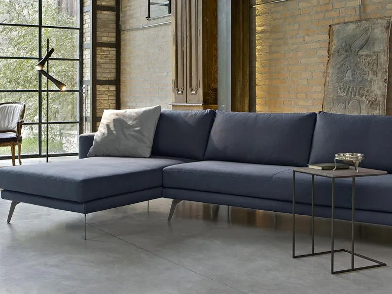 Divano con penisola in stile Moderno Con seduta fissa con forte sconto