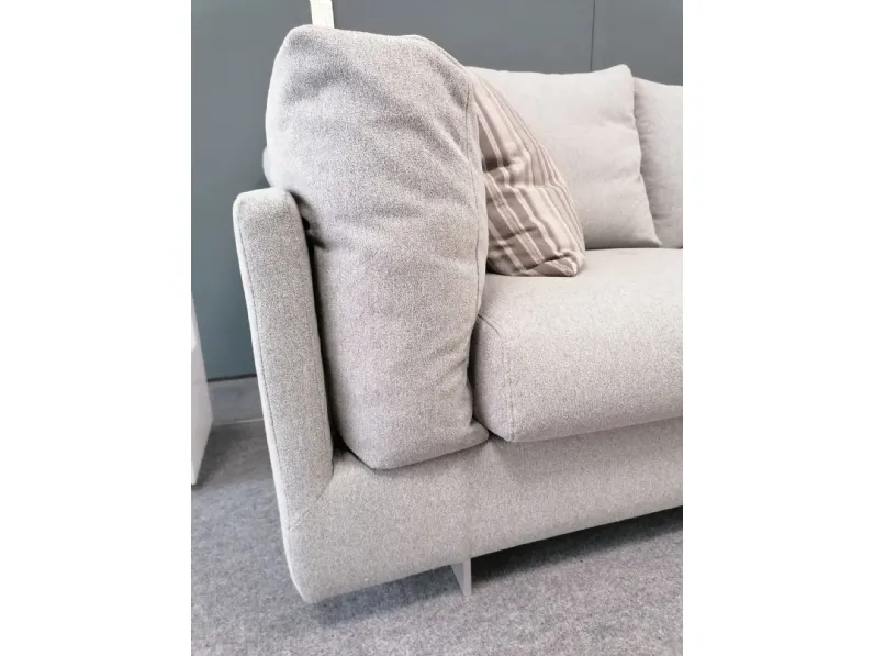 Divano in Tessuto stile moderno modello Zeno scontato - 50%