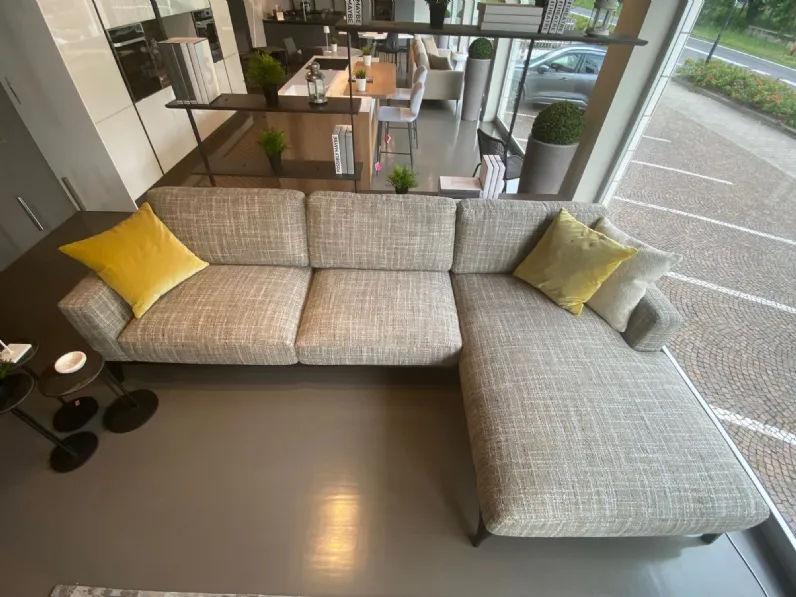 Divano in Tessuto stile design modello Milano scontato - 52%