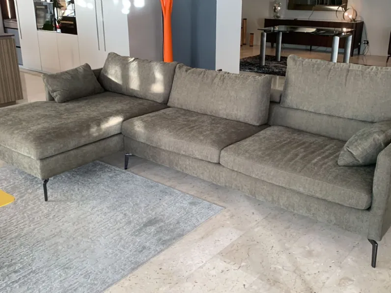 Scopri il Divano con penisola Guidi Italiana a prezzi outlet!