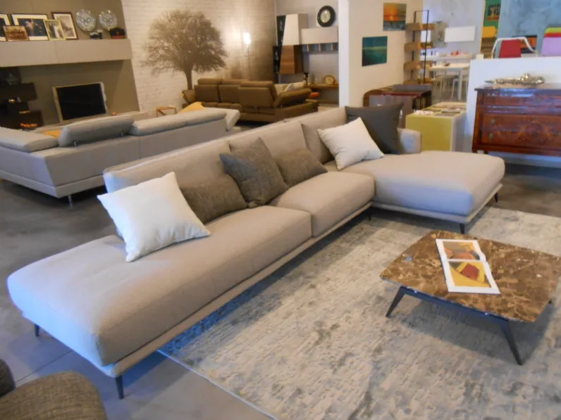 Divano in Tessuto stile moderno modello Kris scontato - 50%