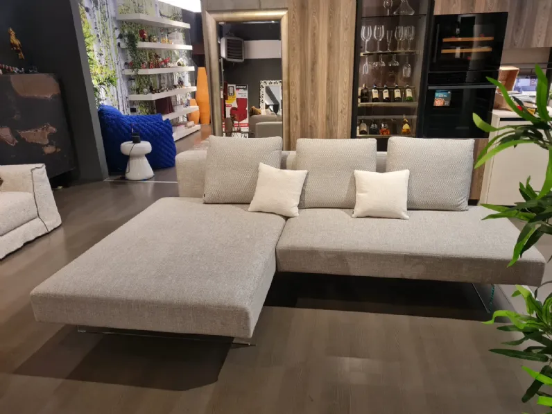 Divano Con penisola modello Air sofa di Lago a prezzi outlet