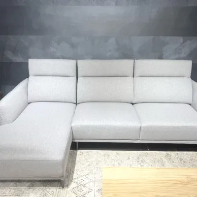 Divano da 3 posti modello Marko di Le comfort scontato