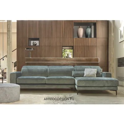 Divano Nevers di Rosini in stile design a prezzo scontato