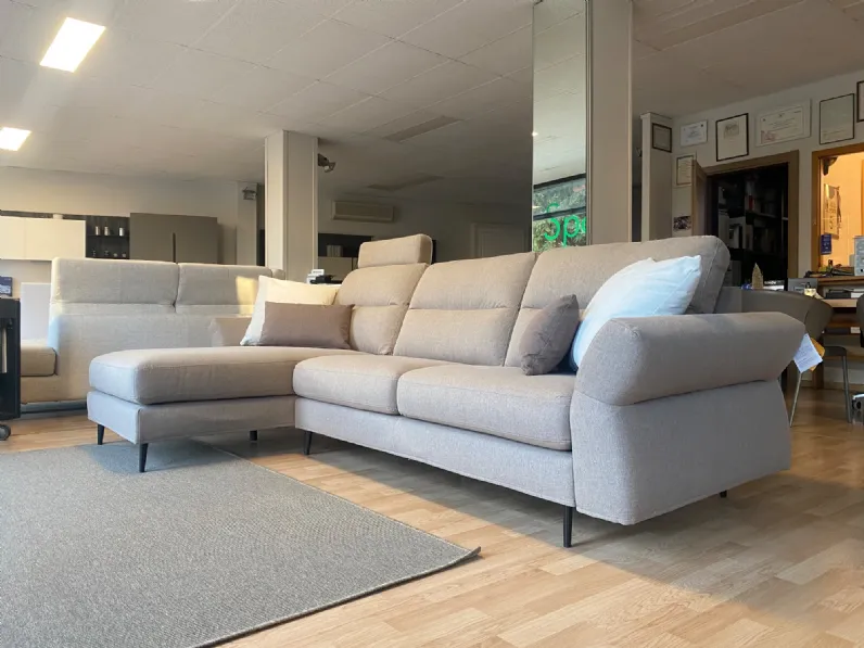 Divano Thoas di Le comfort in stile moderno in Offerta Outlet