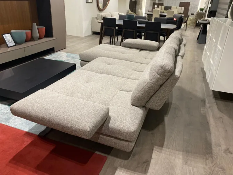 Divano con penisola Toby wing Calia ad un prezzo conveniente