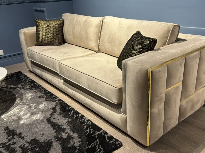 Divano Berlin di Artigianale in stile design a prezzo Outlet