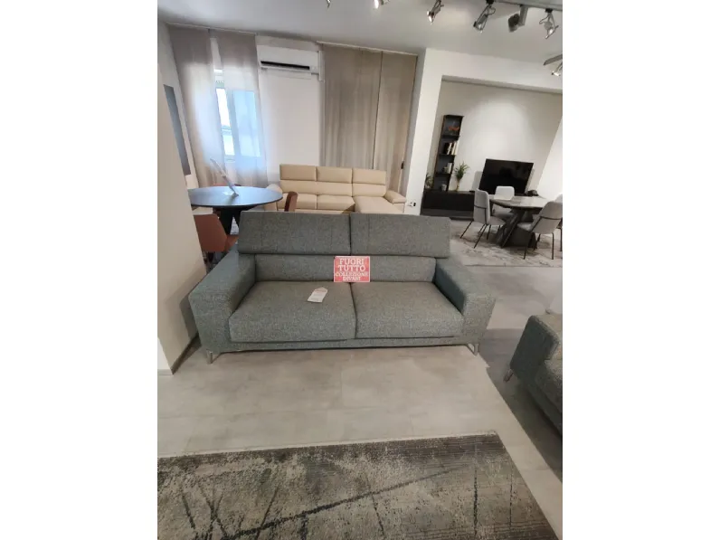 Divano Divano modello milano Artigianale: con uno SCONTO ESCLUSIVO del 20%