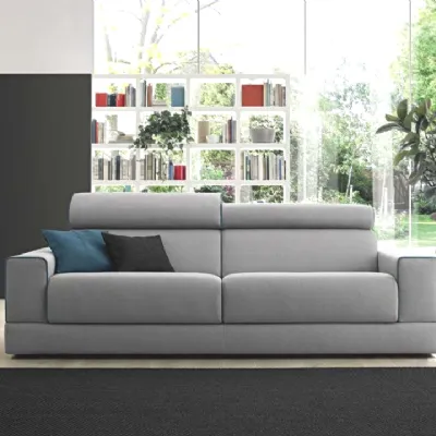 Divano lineare modello James di Felis con forte sconto