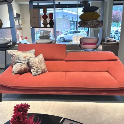 Divano da 4 posti modello Modello flan di Calia scontato