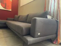 Divano moderno tessuto Philip 77 di Doimo salotti con sconto del - 50%