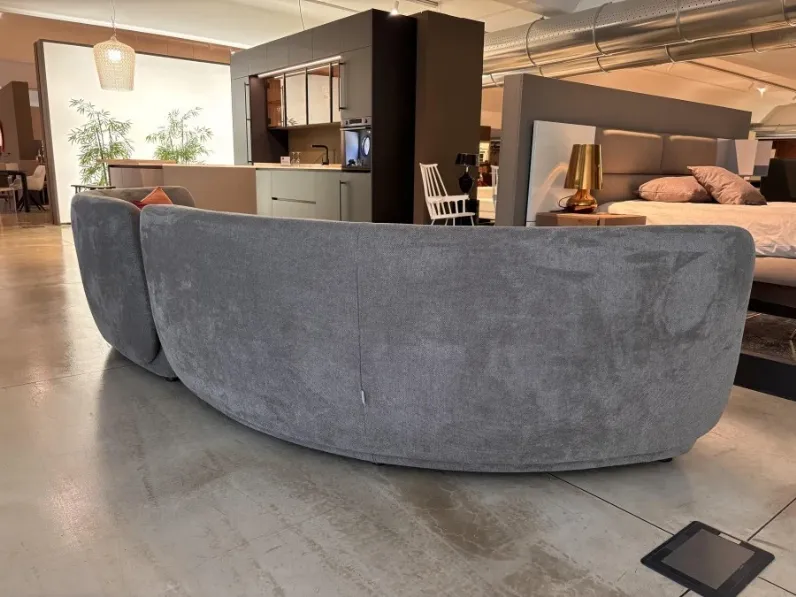 Divano Blossom tessuto in misto piuma  Novamobili a prezzo Outlet