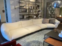 Divano Moncloud cm 4400 tessuto look corda 102 tessuto in misto piuma  Cassina in Offerta Outlet