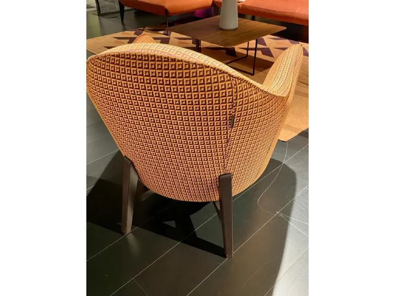 Divano design tessuto Musetta di Egoitaliano con sconto del - 50%