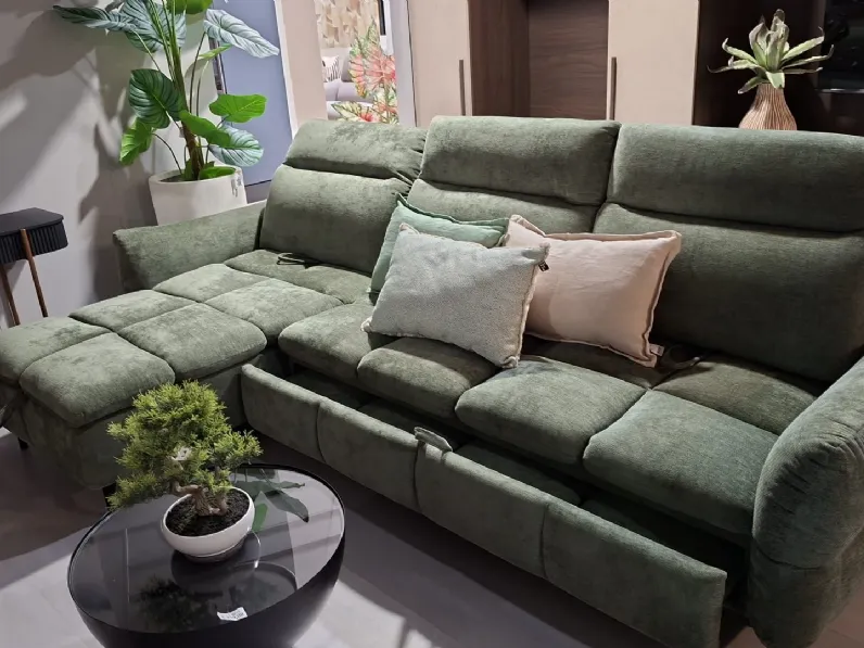 Divano Damasco di Delta salotti in stile design in Offerta Outlet