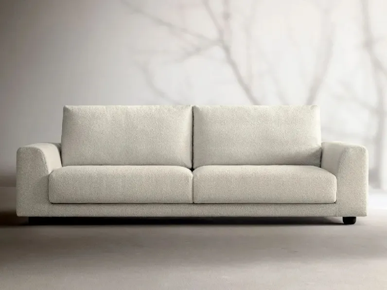 Divano design modello Norman scontato 