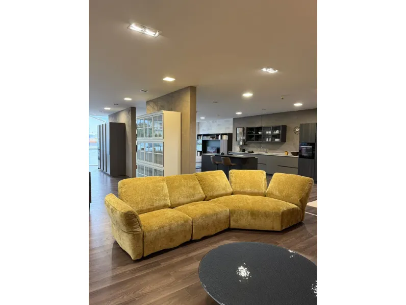 Divano in Tessuto stile design modello Carrera scontato - 34%