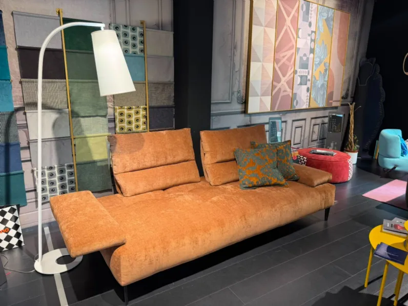 Divano design tessuto Tate di Egoitaliano con sconto del - 35%