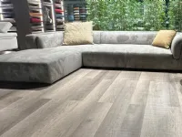 Divano design tessuto Vega di La casa moderna con sconto del - 50%