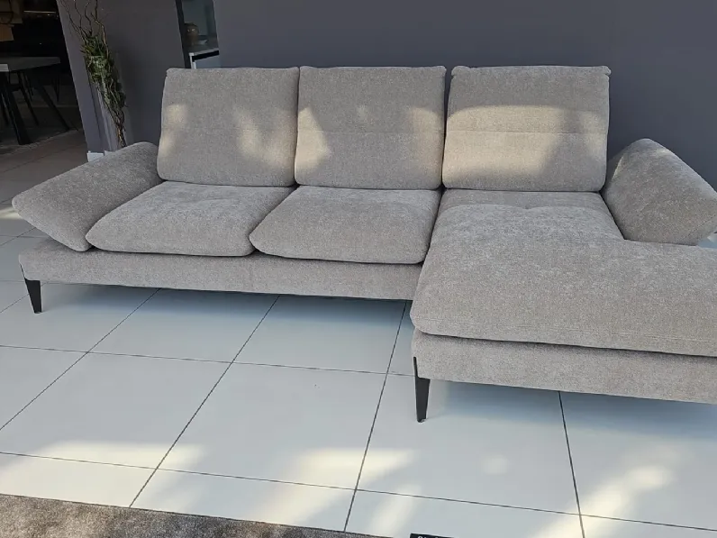 Divano Divano angolare monnalisa di Nicoletti home in stile moderno a prezzo Outlet