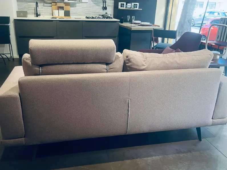 Divano Lineare Divano Doimo salotti in Offerta Outlet a 1798 Euro