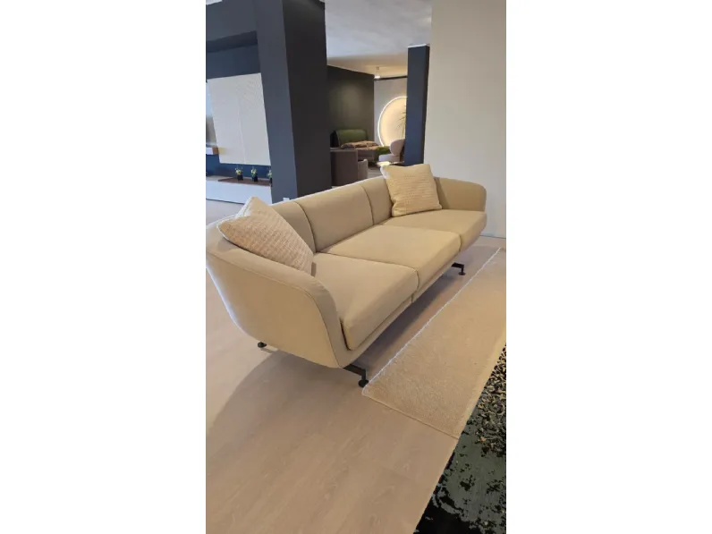 Divano moderno tessuto Divano kartell betty di Kartell con sconto del - 59%