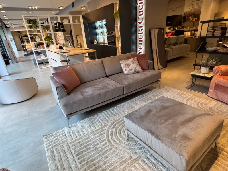 Divano Divano modello fly artigianale di Artigianale in stile moderno in Offerta Outlet