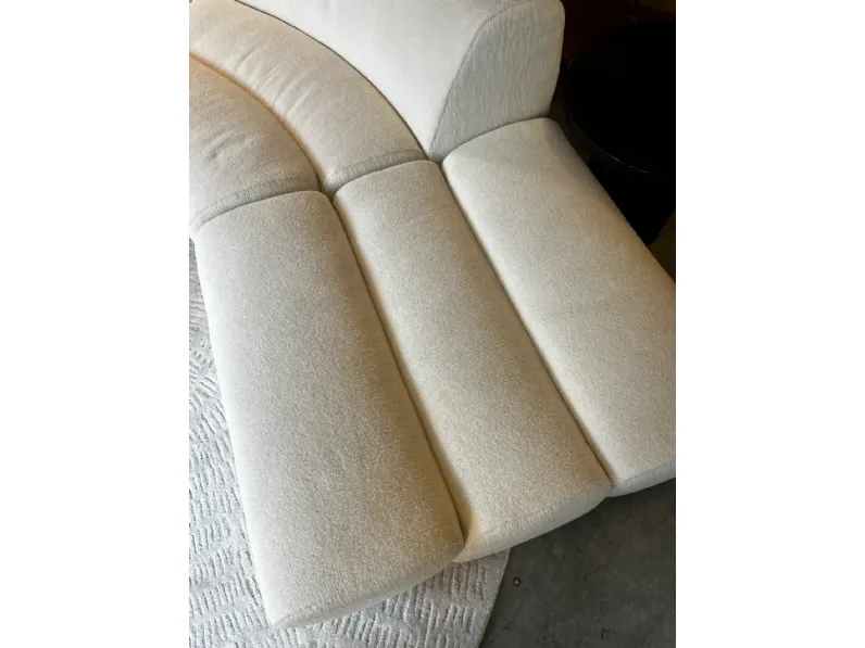 Divano Ernest di Poliform in stile moderno a prezzo Outlet