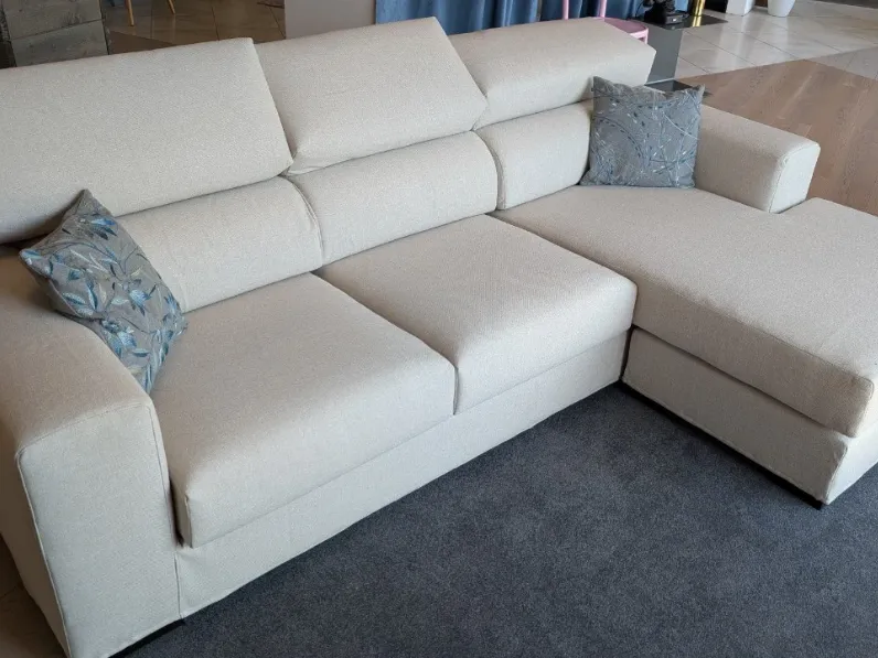 Divano da 3 posti modello Florida di Fabbri salotti scontato