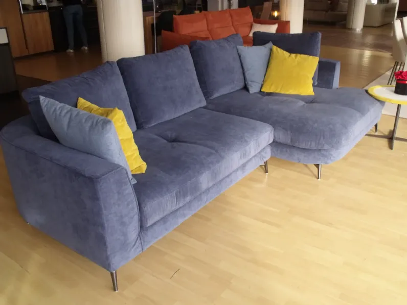 Divano Foster in Tessuto Valmori a prezzo scontato