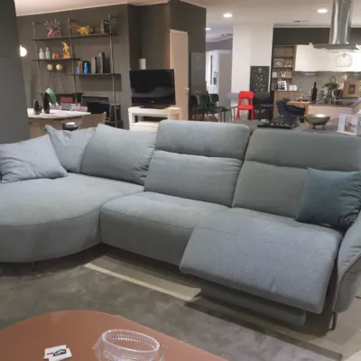 Divano moderno tessuto Bos di Franco ferri con sconto del - 40%
