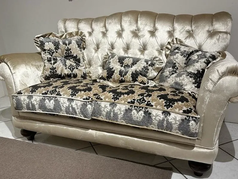 Divano Giorgia in Tessuto Artigianale a prezzo ribassato